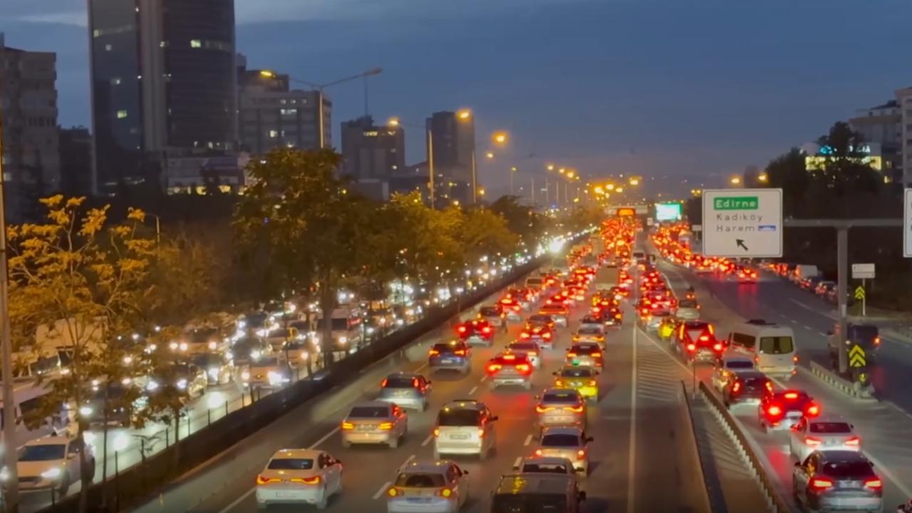 trafik-2410438.jpg