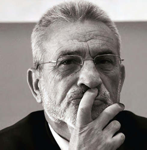 İsmet Özel. İsmet Özel.