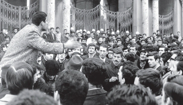 1968'de Avrupa ve çevresindeki toplumsal hareketler, bir yönüyle gençlerin sorunlarına, kaygılarına ve ilgi alanlarına dair bir projeksiyon tutmuştu. 1968'de Avrupa ve çevresindeki toplumsal hareketler, bir yönüyle gençlerin sorunlarına, kaygılarına ve ilgi alanlarına dair bir projeksiyon tutmuştu.
