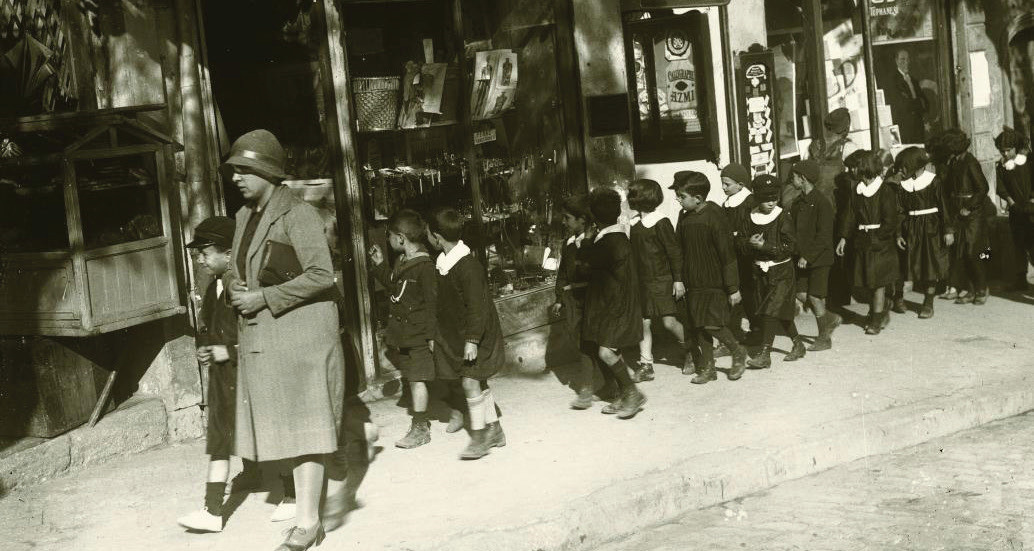 Mehmet Akif, ideal gençlik tasavvurunu 'Asım' prototipi üzerinden tarif etmiştir. İman cevherine sahip, bedenen güçlü ve gürbüz, dinî ve milli ahlaka sahip, bilgi, marifet ve fazilet sahibi olmalıdır diyerek özetlemiştir. Mehmet Akif, ideal gençlik tasavvurunu 'Asım' prototipi üzerinden tarif etmiştir. İman cevherine sahip, bedenen güçlü ve gürbüz, dinî ve milli ahlaka sahip, bilgi, marifet ve fazilet sahibi olmalıdır diyerek özetlemiştir.