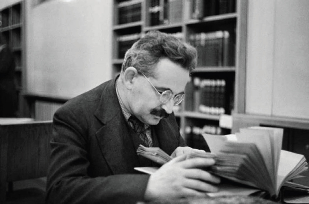 Walter Benjamin. Walter Benjamin.