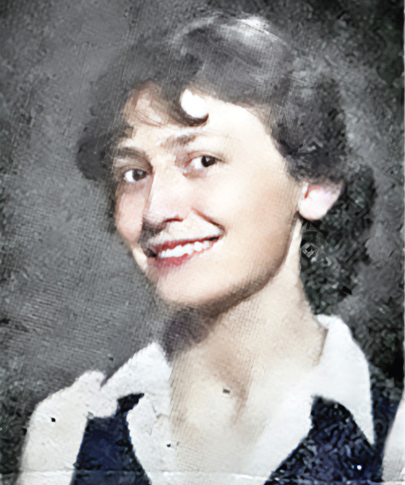 Pınar Kür'ün lise yıllarından bir fotoğraf. Pınar Kür'ün lise yıllarından bir fotoğraf.