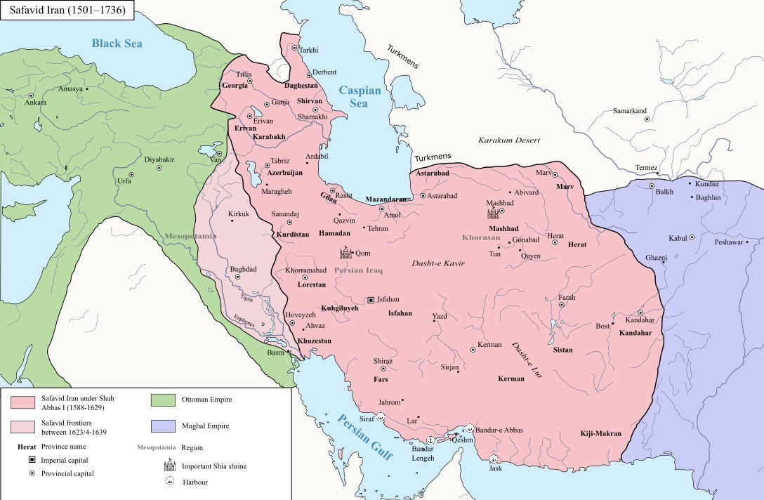 Safevîler, isimlerini içinden çıktıkları tarikatın kurucusu olan Şeyh Safiyyüddîn-i Erdebîlî'ye nispetle alırlar.  Safevîler, isimlerini içinden çıktıkları tarikatın kurucusu olan Şeyh Safiyyüddîn-i Erdebîlî'ye nispetle alırlar.