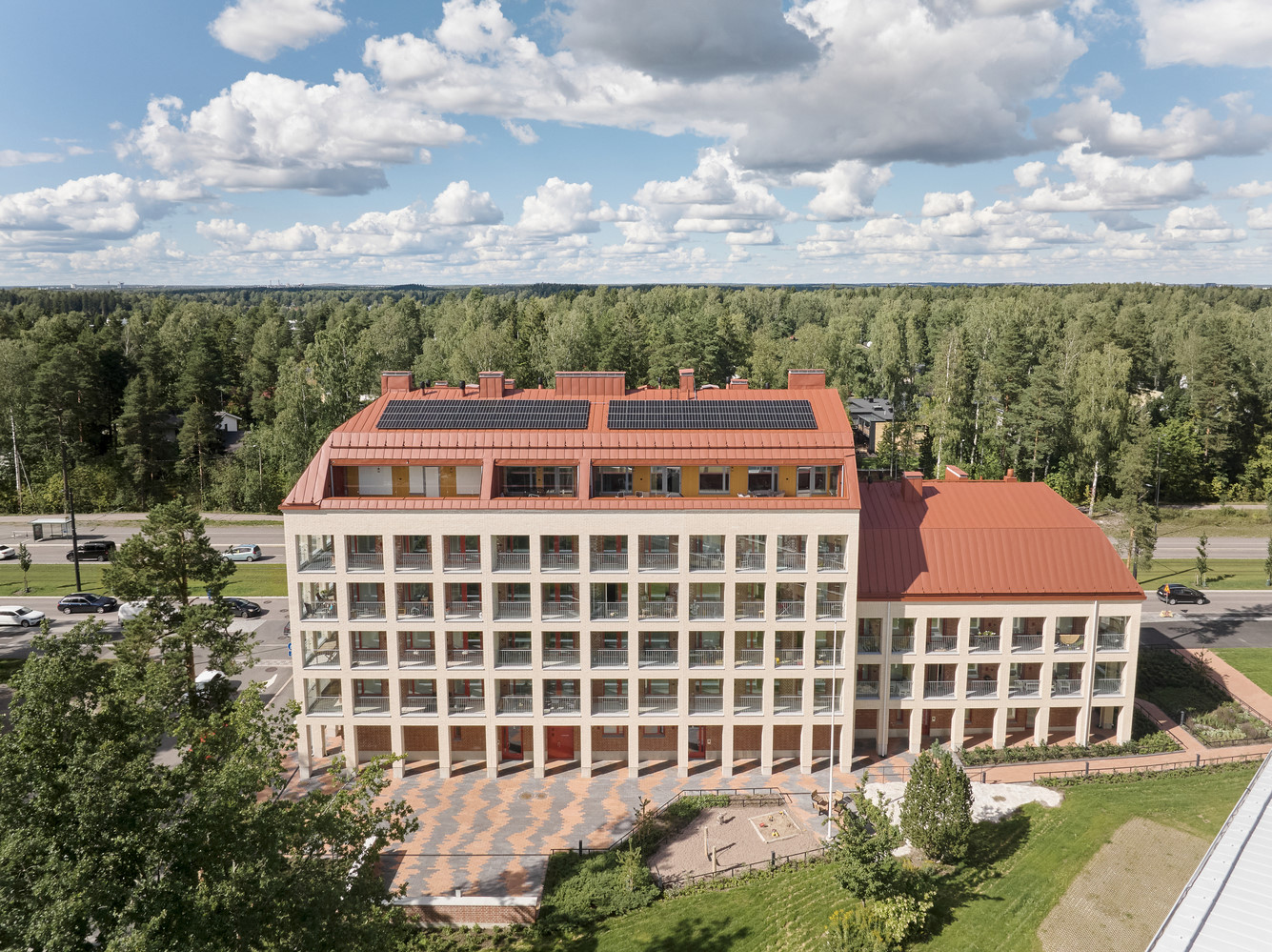 Helsingin Muurarimestari toplamda 2.970 m²'lik bir alan kaplıyor. Helsingin Muurarimestari toplamda 2.970 m²'lik bir alan kaplıyor.